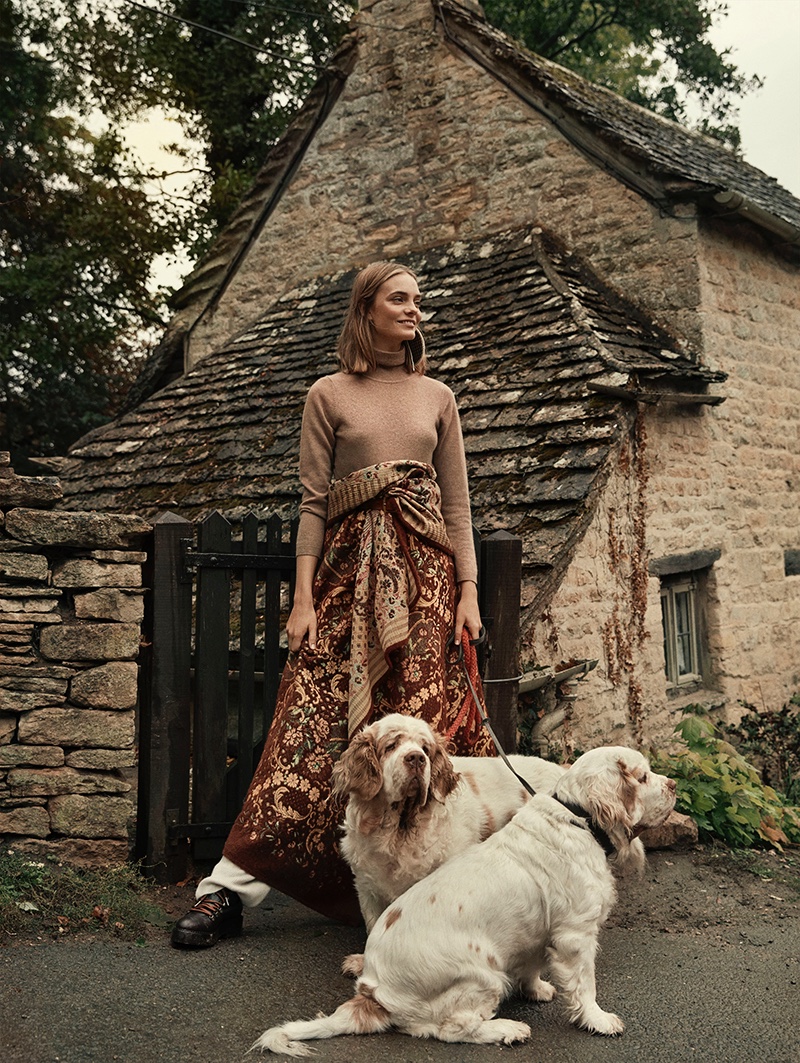 Nimue Smit Layers Up in Fall Knitwear for TELVA Magazine