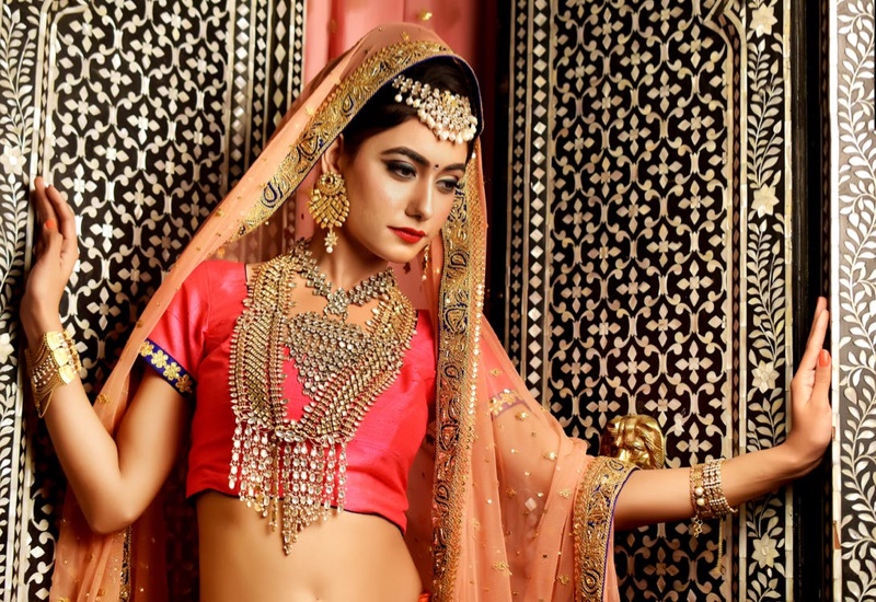 History of Indian ethnic wear-Dhunkifashion