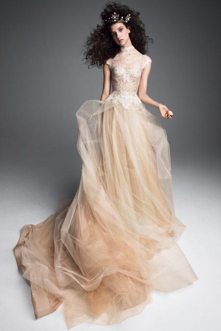 Vera Wang Bridal's Fall 2019 Dresses Are Made for Royalty