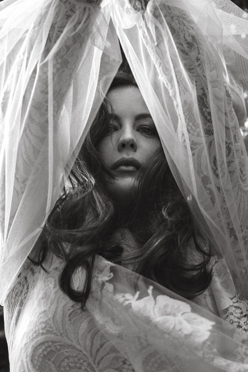 Liv tyler oyster magazine cover photoshoot02