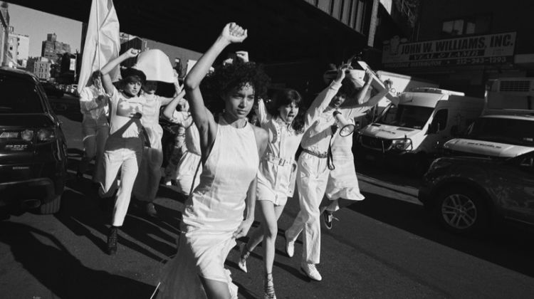 Arale Reartes Captures Women’s Protest for Schon Magazine