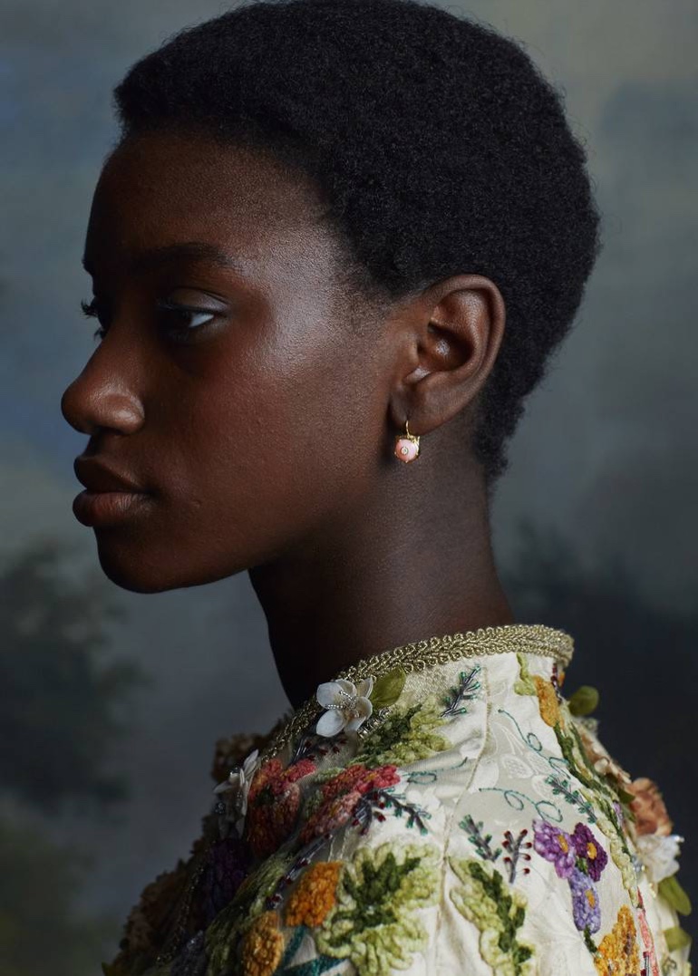 An image from Gucci Le Marché des Merveilles fine jewelry campaign