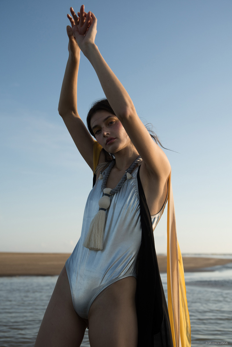 Coverup Marika Vera, Bodysuit American Apparel and Necklace Caravana. Photo: Remember When We Were Young