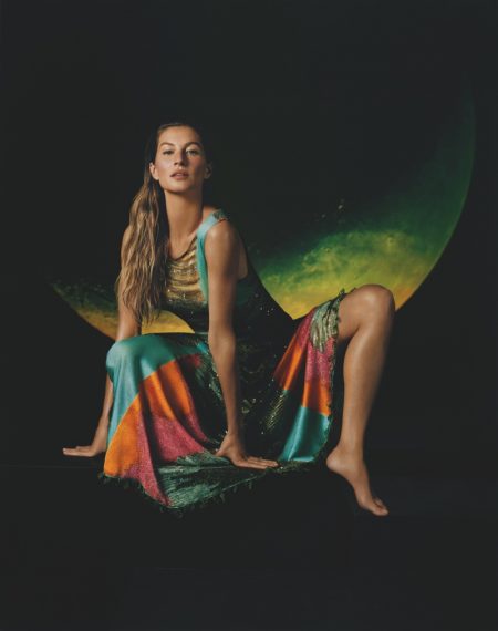 Gisele Bundchen Bathes in Moonlight for Missoni Spring '19 Campaign Missoni taps Gisele Bundchen for its spring-summer 2019 campaign