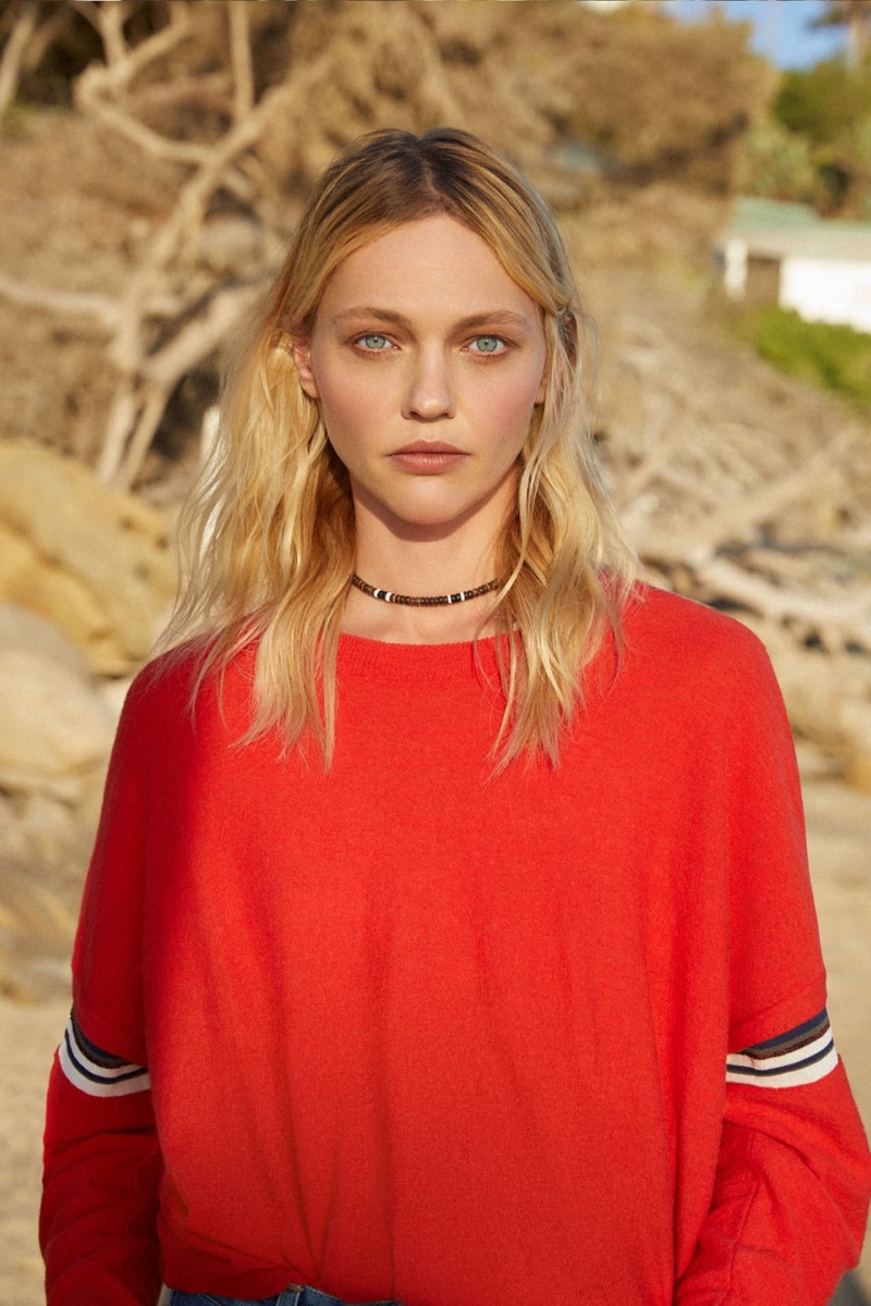 Closed taps Sasha Pivovarova for spring-summer 2019 campaign