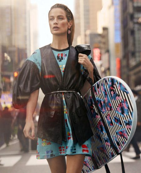 Carolyn Murphy Takes On Surf Fashion for Harper's Bazaar Carolyn Murphy Takes On Surf Fashion for Harper's Bazaar