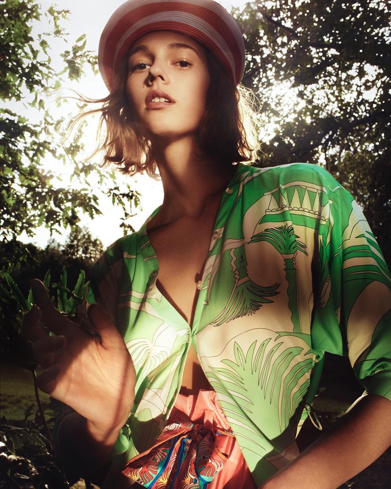 Mali Koopman wears bold prints in Emilio Pucci spring-summer 2019 campaign