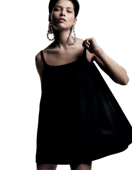 Hana Jirickova Wears Elegant Black Looks for Vogue Japan Hana Jirickova Wears Elegant Black Looks for Vogue Japan