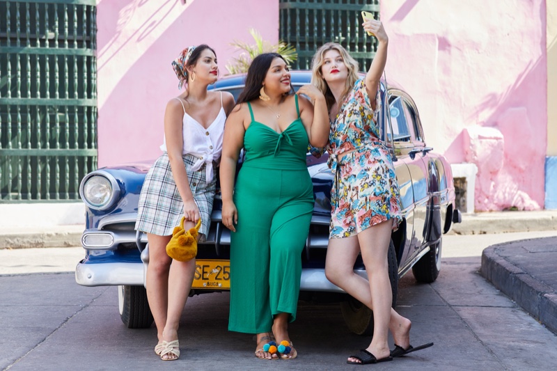 Lorena Durán, Paloma Elsesser and Iza Ijzerman star in Violeta by Mango spring-summer 2019 campaign