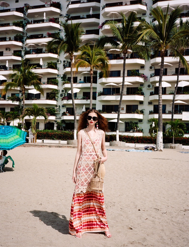 Sara Grace Wallerstedt hits the beach for Zara spring-summer 2019 lookbook