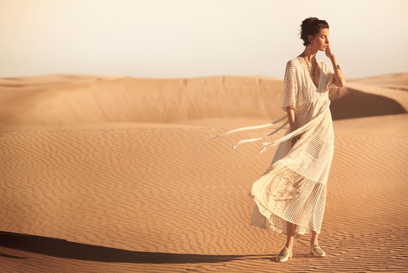 Zara Takes to the Desert for Spring 2019 Collection Campaign