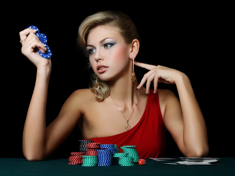 How Live Casino Dealers&#39; Fashion Affects Your Game | Fashion Gone Rogue