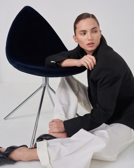 Dalia Gunther Wears Elegant Styles for Harper's Bazaar Czech Dalia Gunther Wears Elegant Styles for Harper's Bazaar Czech