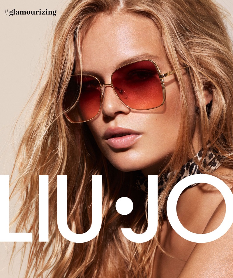 Anna Ewers wears sunglasses for Liu Jo spring-summer 2019 campaign