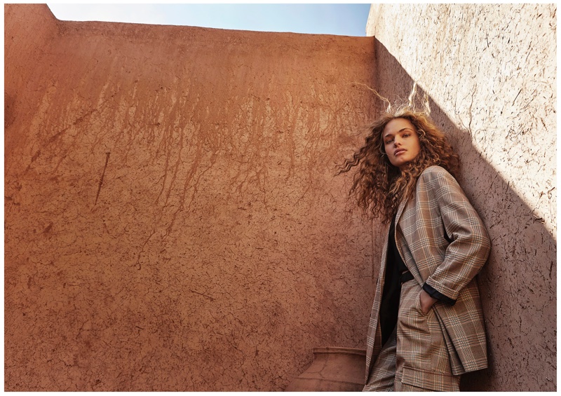 Anna Mila Guyenz stars in Stradivarius spring-summer 2019 campaign