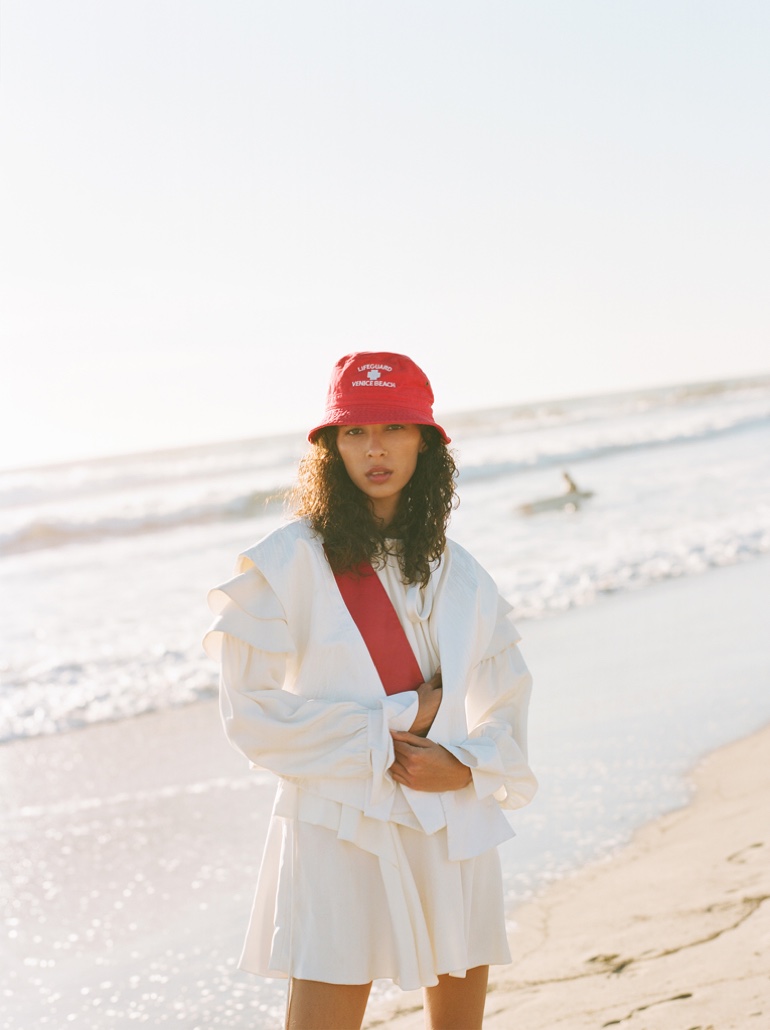 Alice Metza Embraces Venice Beach Style for Cosmopolitan Germany