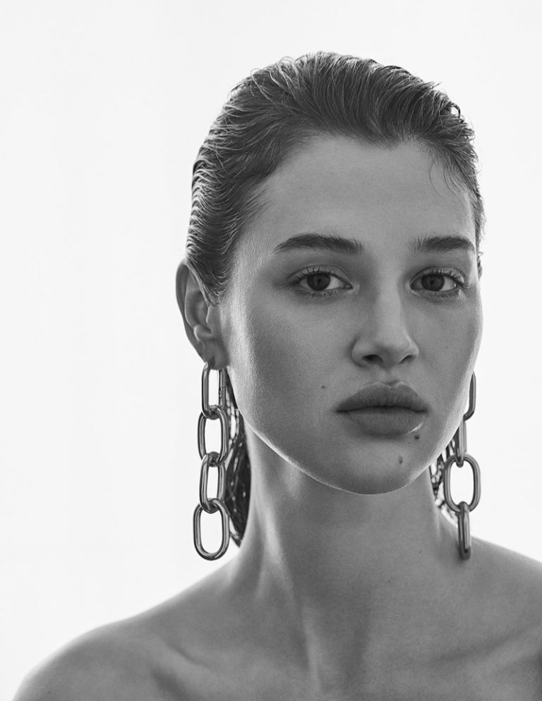 Anais Pouliot L'Officiel Baltics Wet Beauty Look Editorial