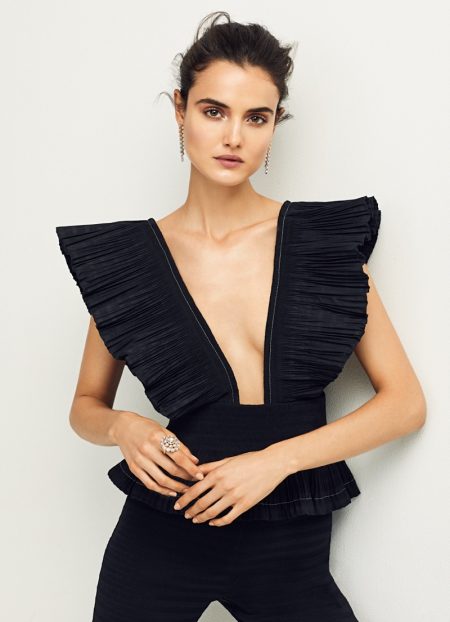 Blanca Padilla Wears Monochrome Style for Harper's Bazaar Kazakhstan Blanca Padilla Wears Monochrome Style for Harper's Bazaar Kazakhstan