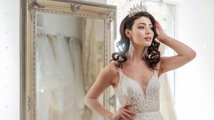 Dress Choosing Tips from a Bridal Fashion Blogger Bridal Wedding Dress Tiara