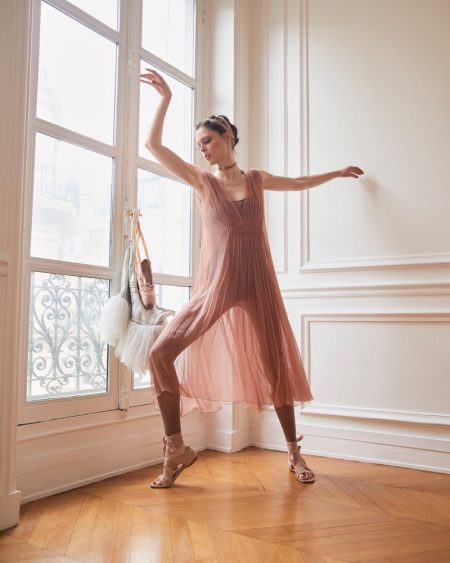 Coco Rocha Shows Off Her Dance Moves for ELLE Czech Coco Rocha Shows Off Her Dance Moves for ELLE Czech