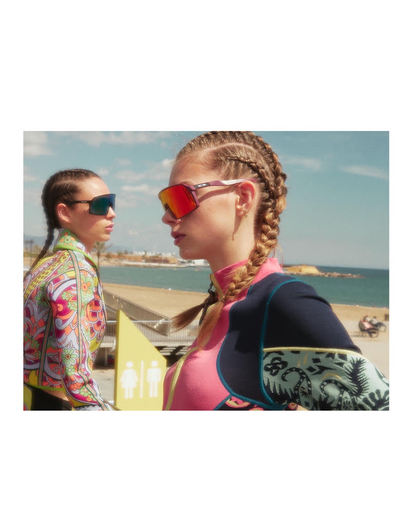 Lauren De Graaf & Lizzie Swanson Wear Vacation Style in ELLE Turkey