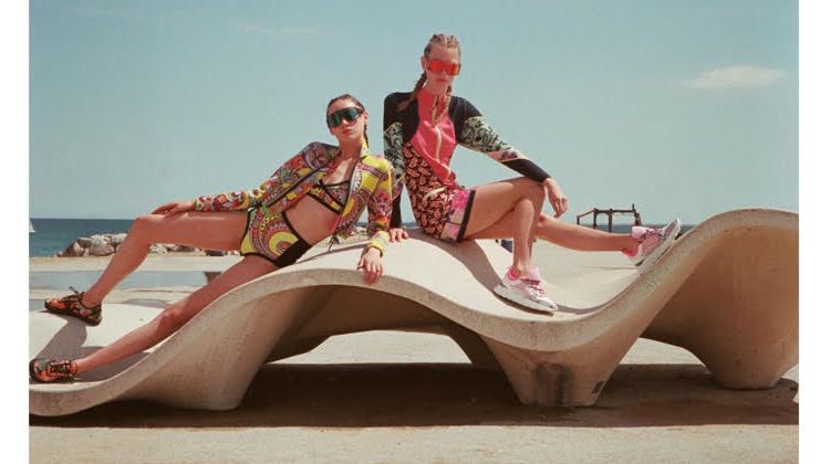 Lauren De Graaf & Lizzie Swanson Wear Vacation Style in ELLE Turkey