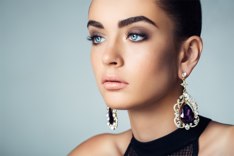 Elegant Earrings Model