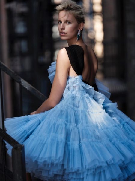 Karolina Kurkova Models Elegant Looks for Harper's Bazaar Spain Karolina Kurkova Models Elegant Looks for Harper's Bazaar Spain