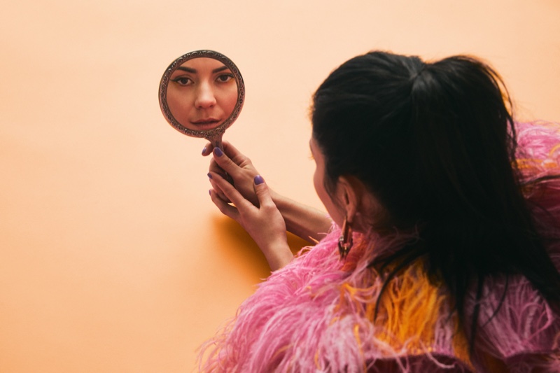 Looking in a mirror, Marina Diamandis reflects