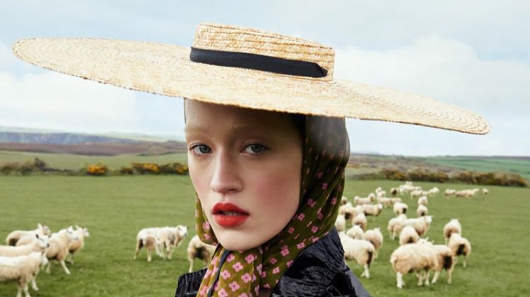 Elizabeth Davison Lives the Simple Life in Harper’s Bazaar Netherlands