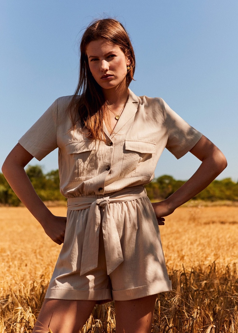 Roos van Elk shows off Mango's summer 2019 styles