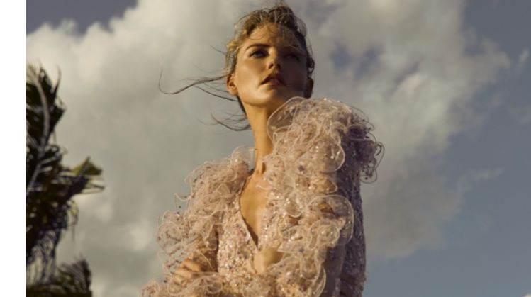 Martha Hunt Enchants in Beach Looks for Harper’s Bazaar Mexico