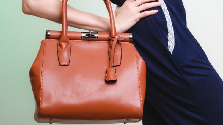Here’s How You Can Take Care of Your Leather Handbag Like a Pro! Model Leather Handbag Brown