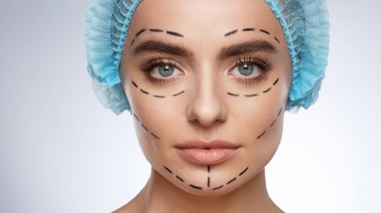 Top 4 Procedures to Combine with Your Facelift Model Plastic Surgery Lines