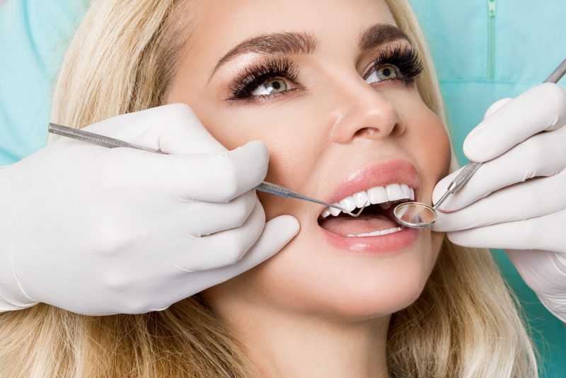 White Teeth Model Dentist