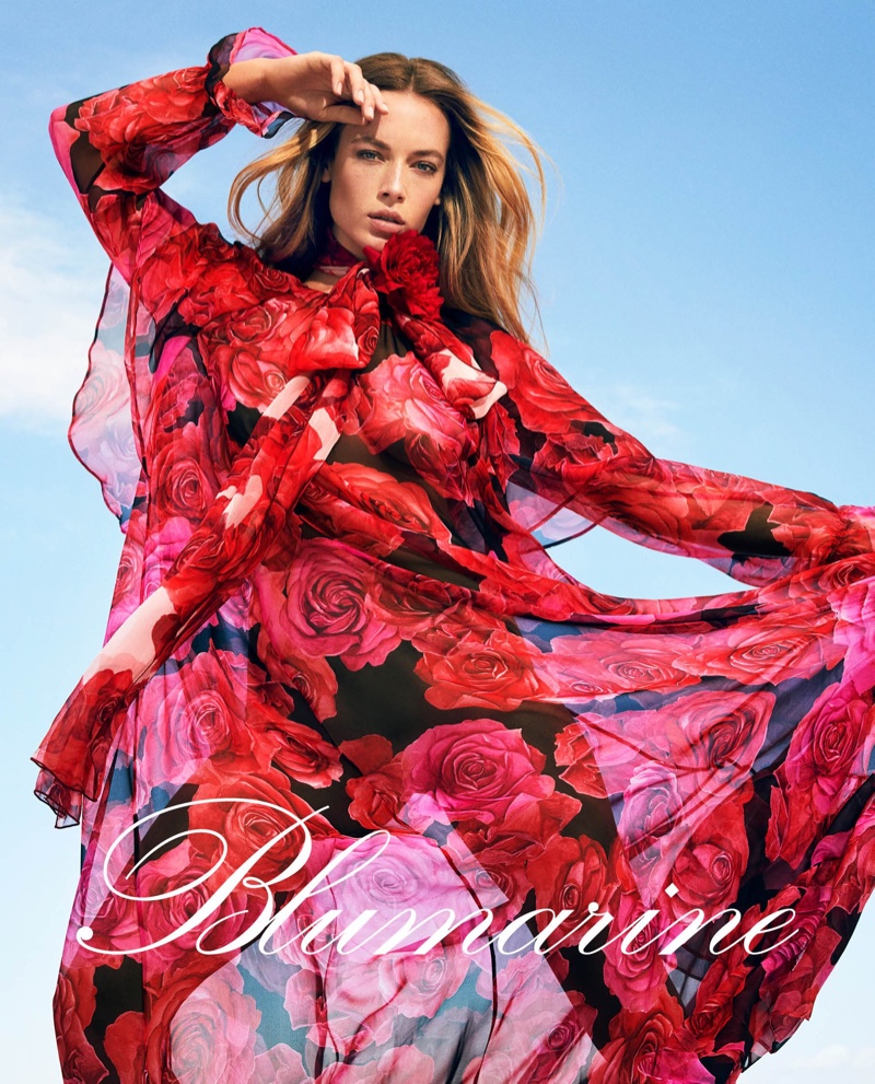 Hannah Ferguson wears floral prints in Blumarine fall-winter 2019 campaign