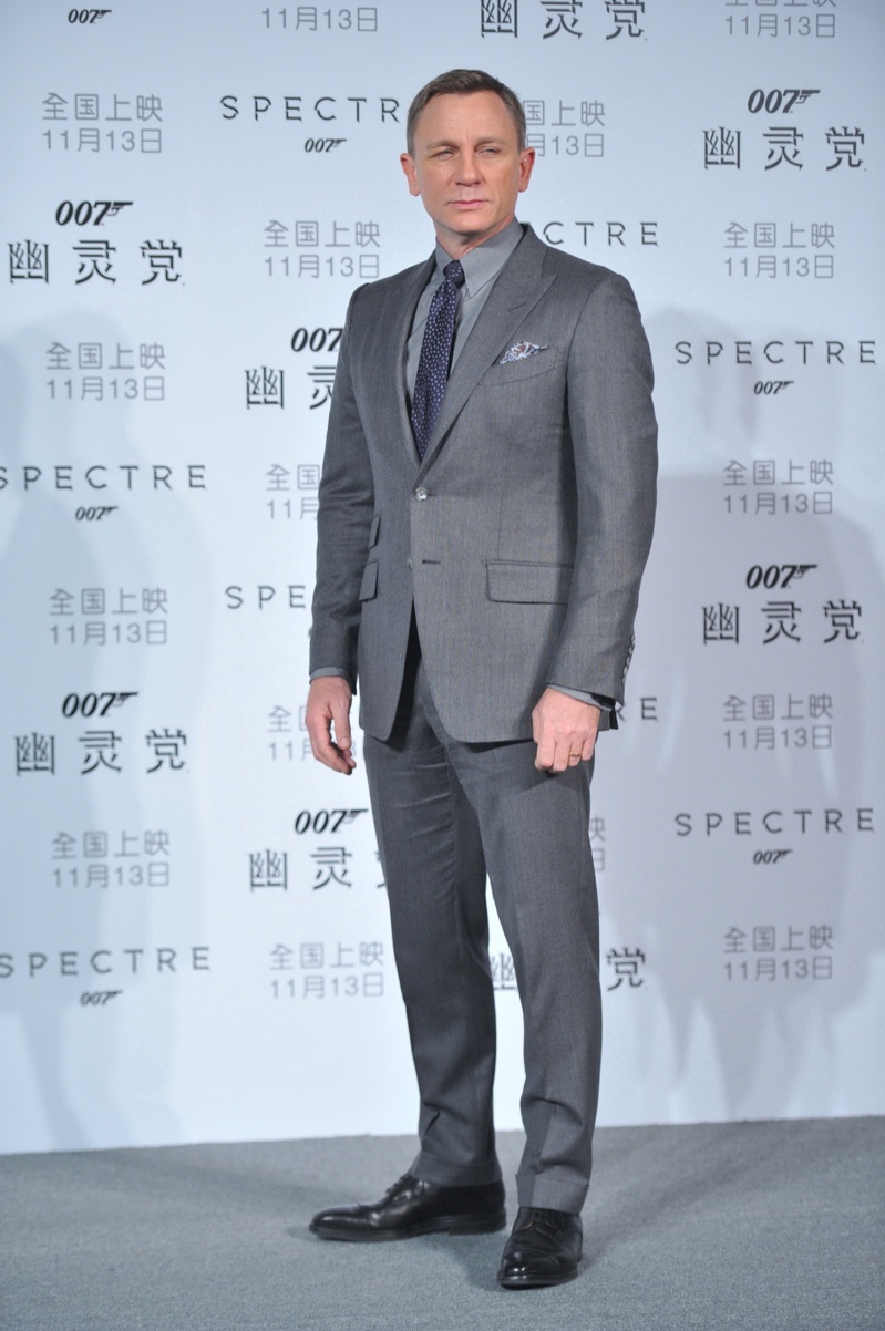 Daniel Craig Grey Suit Spectre Event