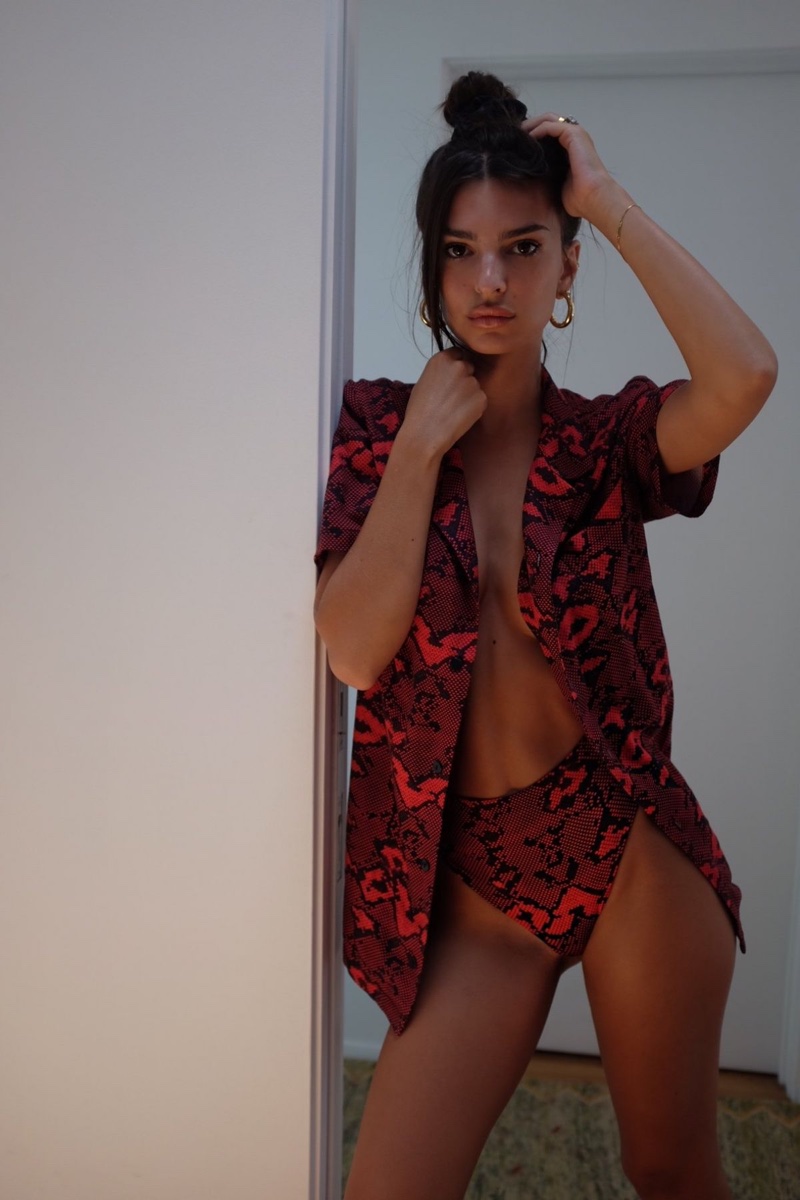 Emily Ratajkowski models Inamorata button-up t-shirt design