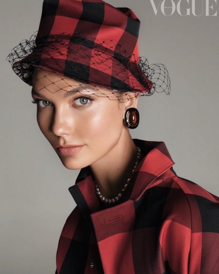 Karlie Kloss Exudes Elegance for Vogue UK Cover (Photos) Karlie Kloss Exudes Elegance for Vogue UK Cover (Photos)