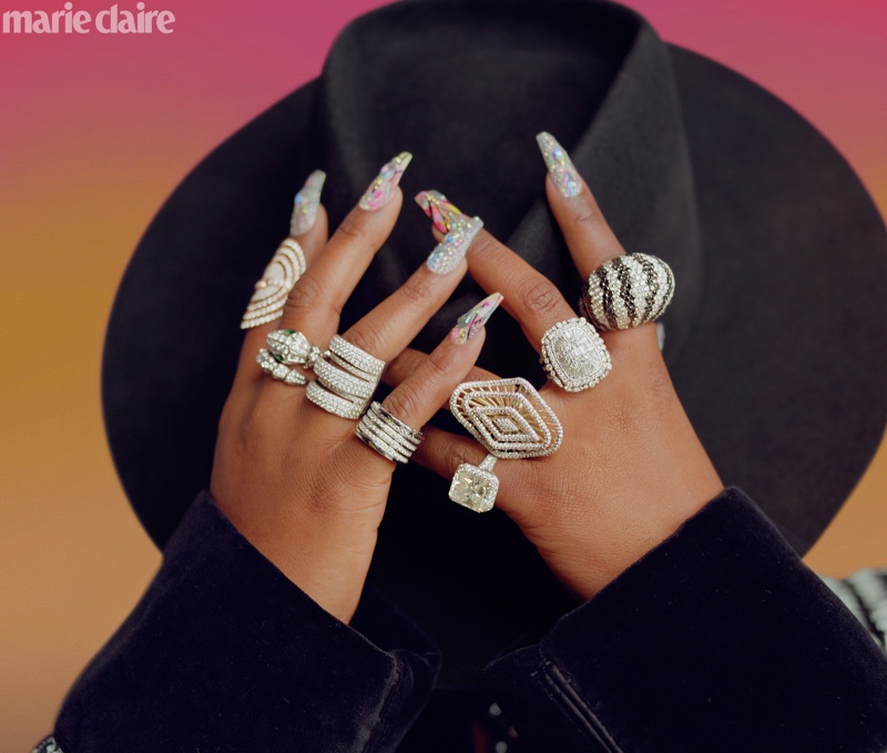 Missy Elliott shows off glittering rings