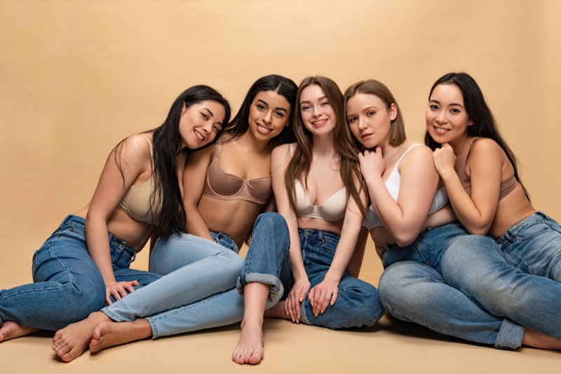 Models Jeans Bras Diverse Sizes Races