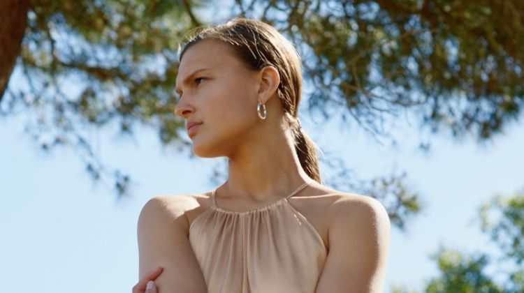 Less is More: 90’s Minimalism From & Other Stories