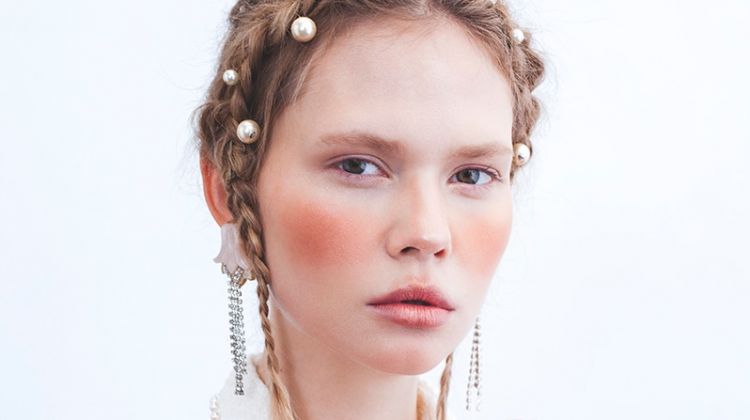 Daria Markova Wears Regal Beauty for L’Officiel India
