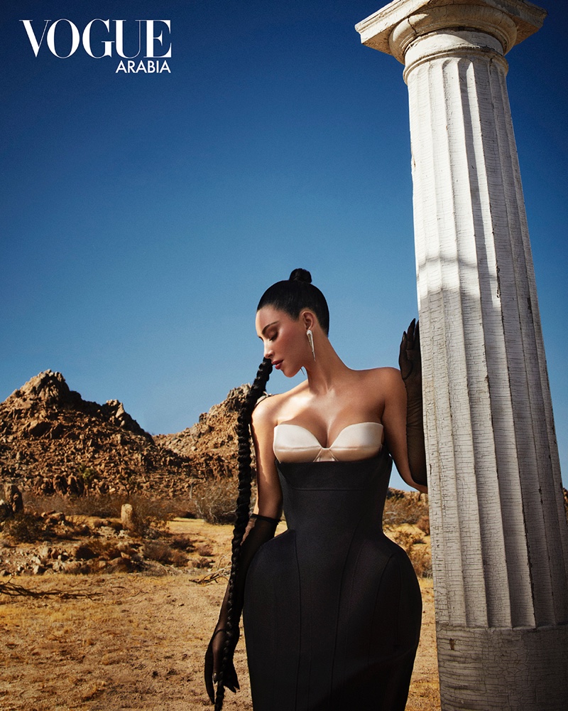 Showing off her curves, Kim Kardashian poses in Mugler archive design