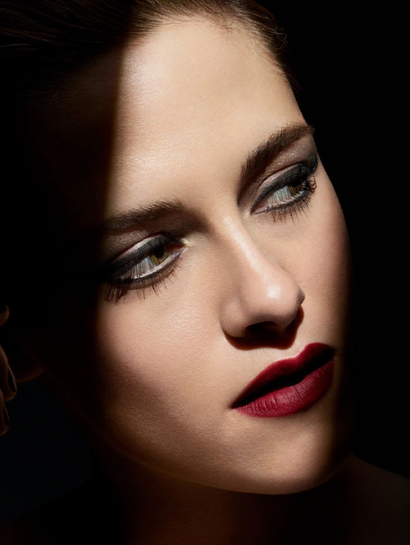 Kristen Stewart stars in Chanel Noir et Blanc fall-winter 2019 makeup campaign