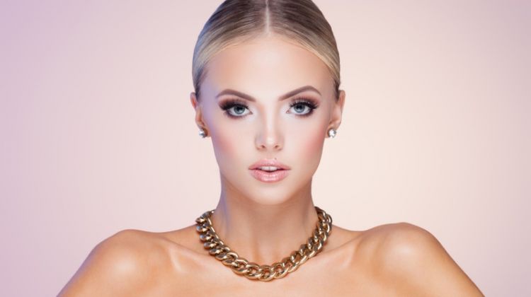 Statement Gold Necklaces To Try Now