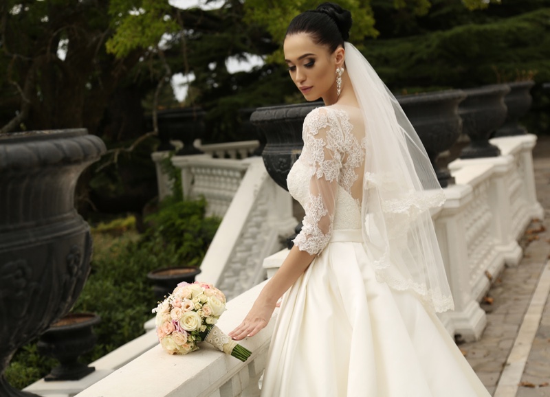Model Wedding Dress Lace Veil Brunette