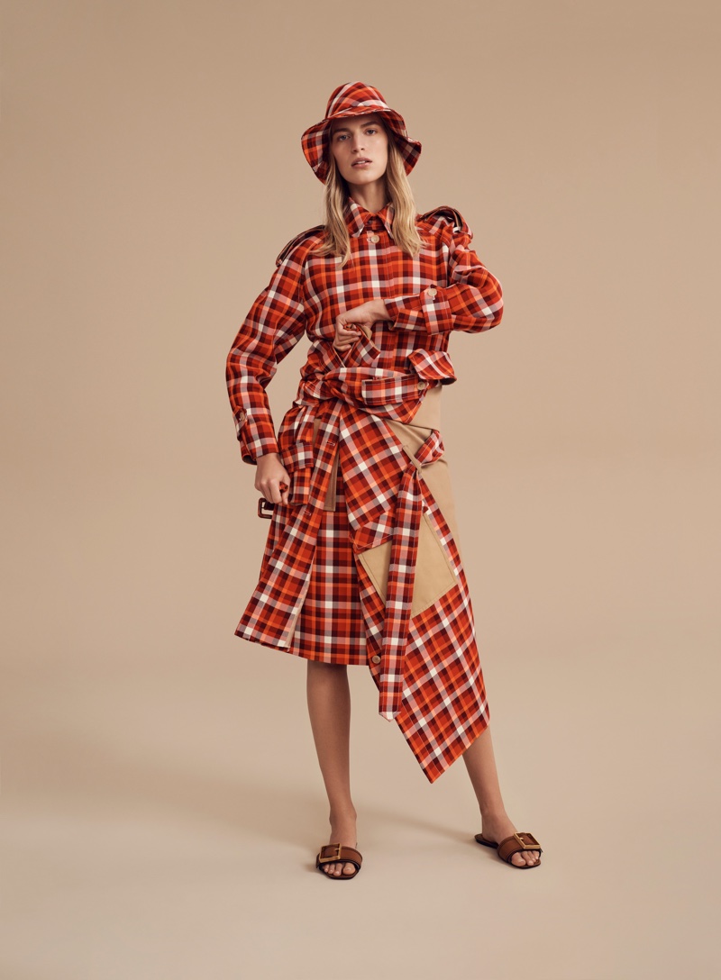 Oroton focuses on plaid for spring-summer 2019 campaign