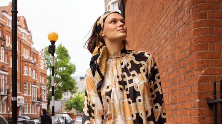 Cara Taylor Is 60’s Chic in Richard Allan x H&M Campaign