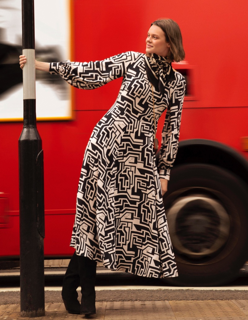 Inspired by the 1960s, H&M teams up with British brand Richard Allan